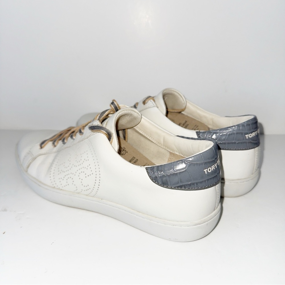 Tory Burch Leigh T-Logo Sneaker White/Gray Croc Sz 9 Athleisure Casual Everyday - Picture 8 of 14